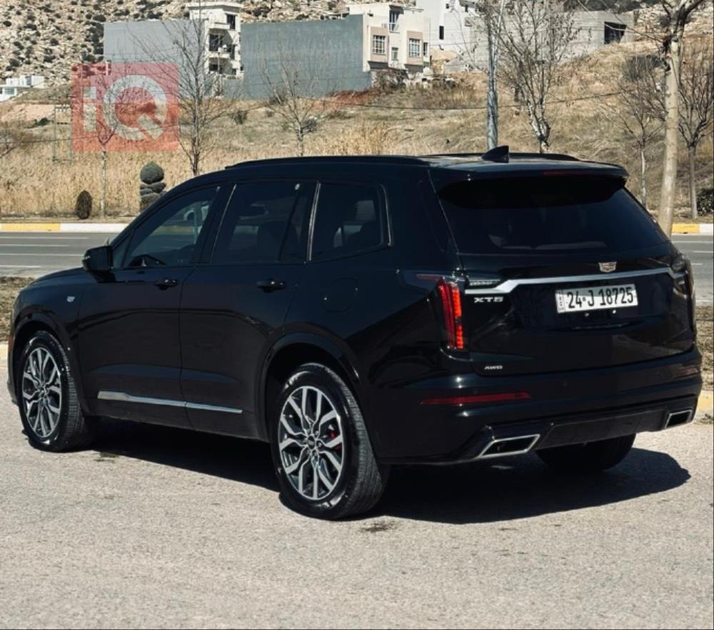 Cadillac XT6